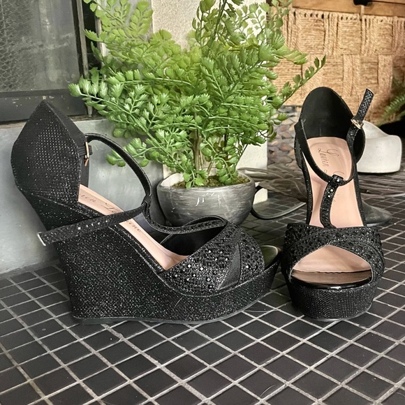 Lauren Lorraine Ness Rhinestone Black Wedge - Picture 4 of 9